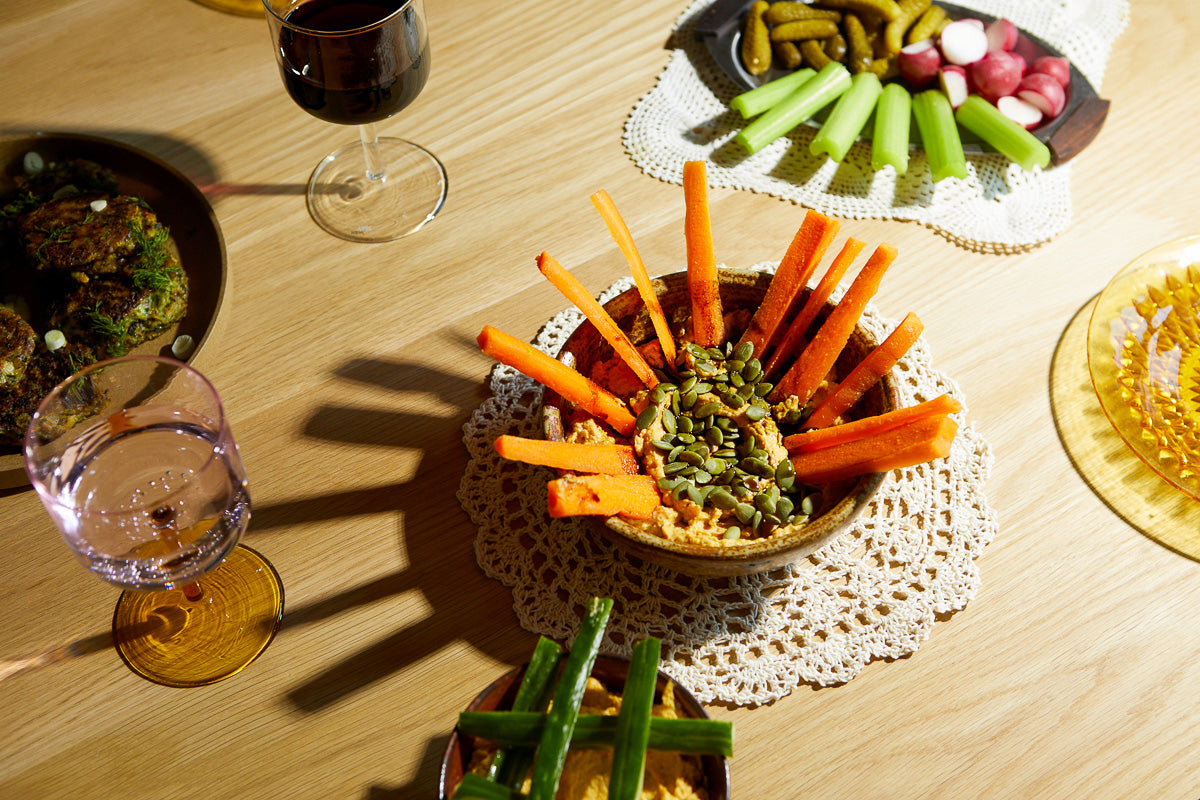 Vegan Dips & Devilled Crisps