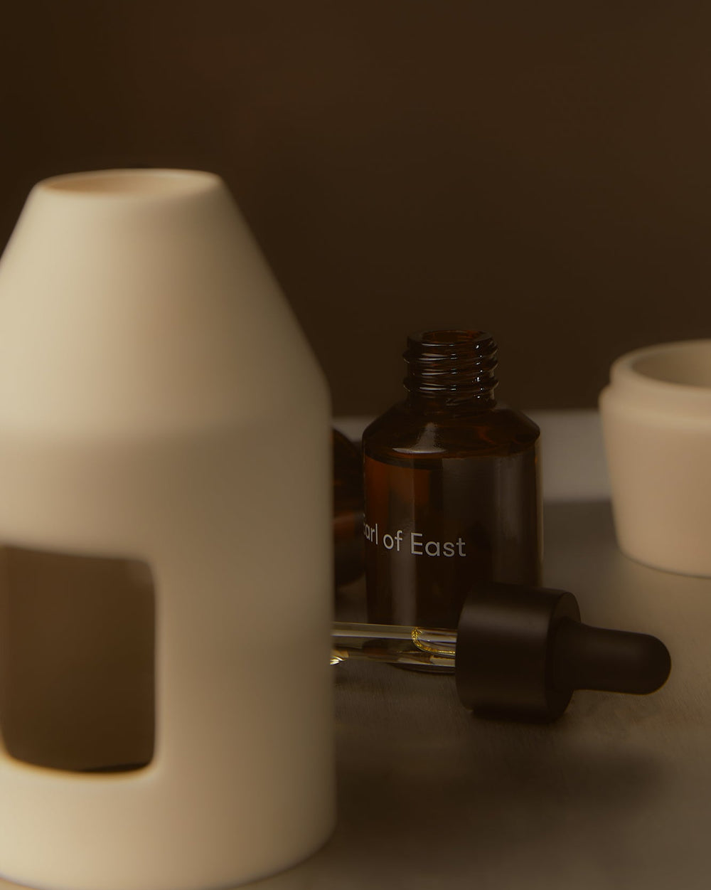 Greenhouse Fragrance Oil Blend, 30ml by Earl of East, with a ceramic diffuser